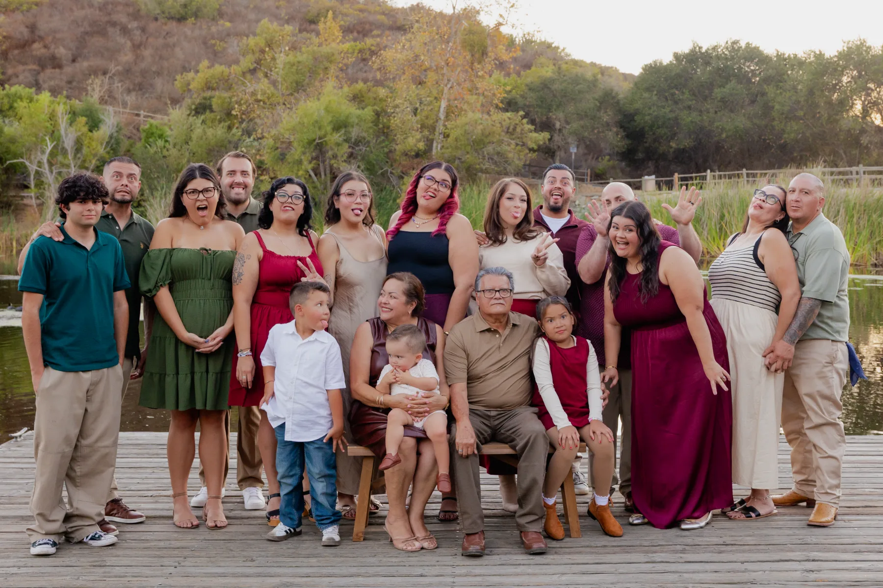 Large extended family portrait outdoors in San Diego, JSOLOVISUALS