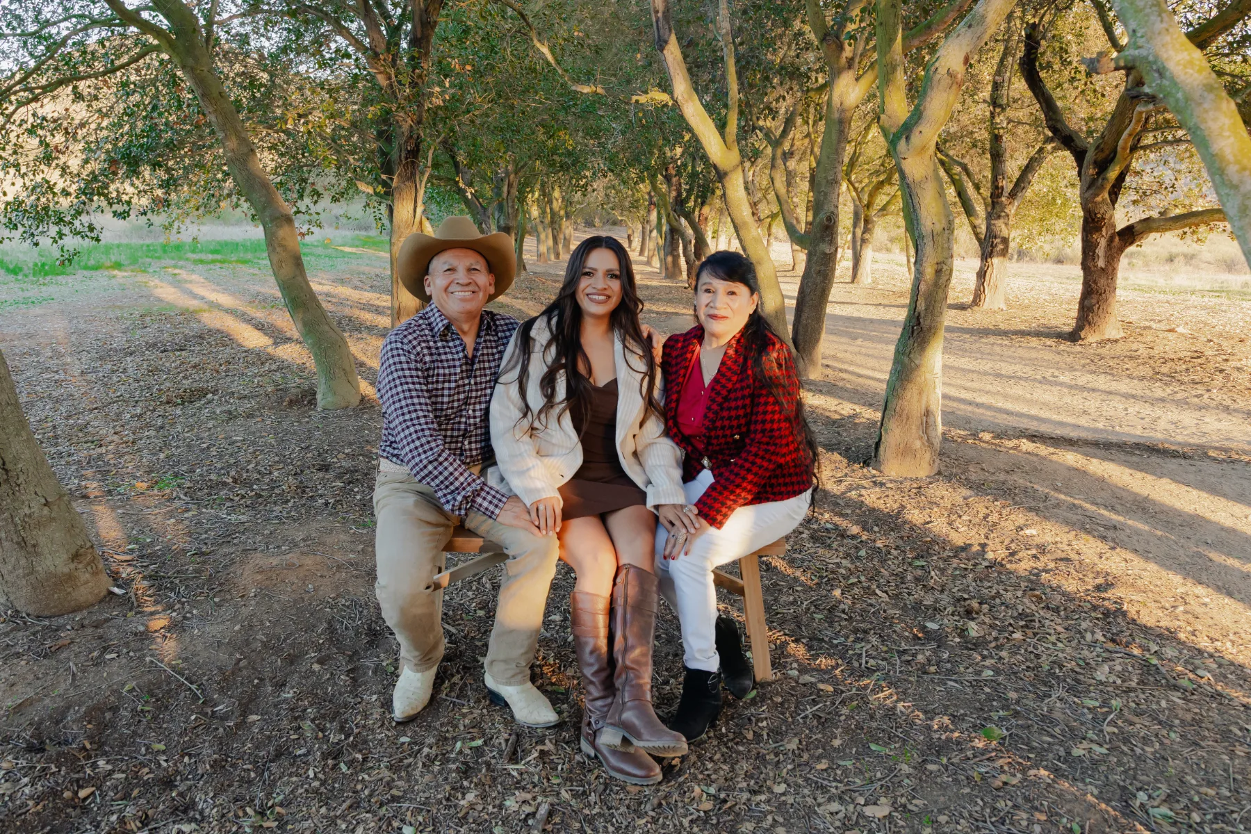 Family walking among the oak trees, JSOLOVISUALS