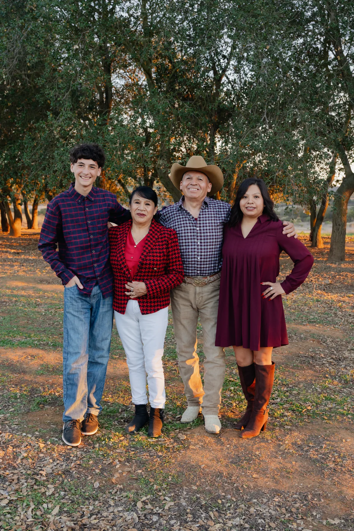 Grandparents with their grown children under the oaks, JSOLOVISUALS