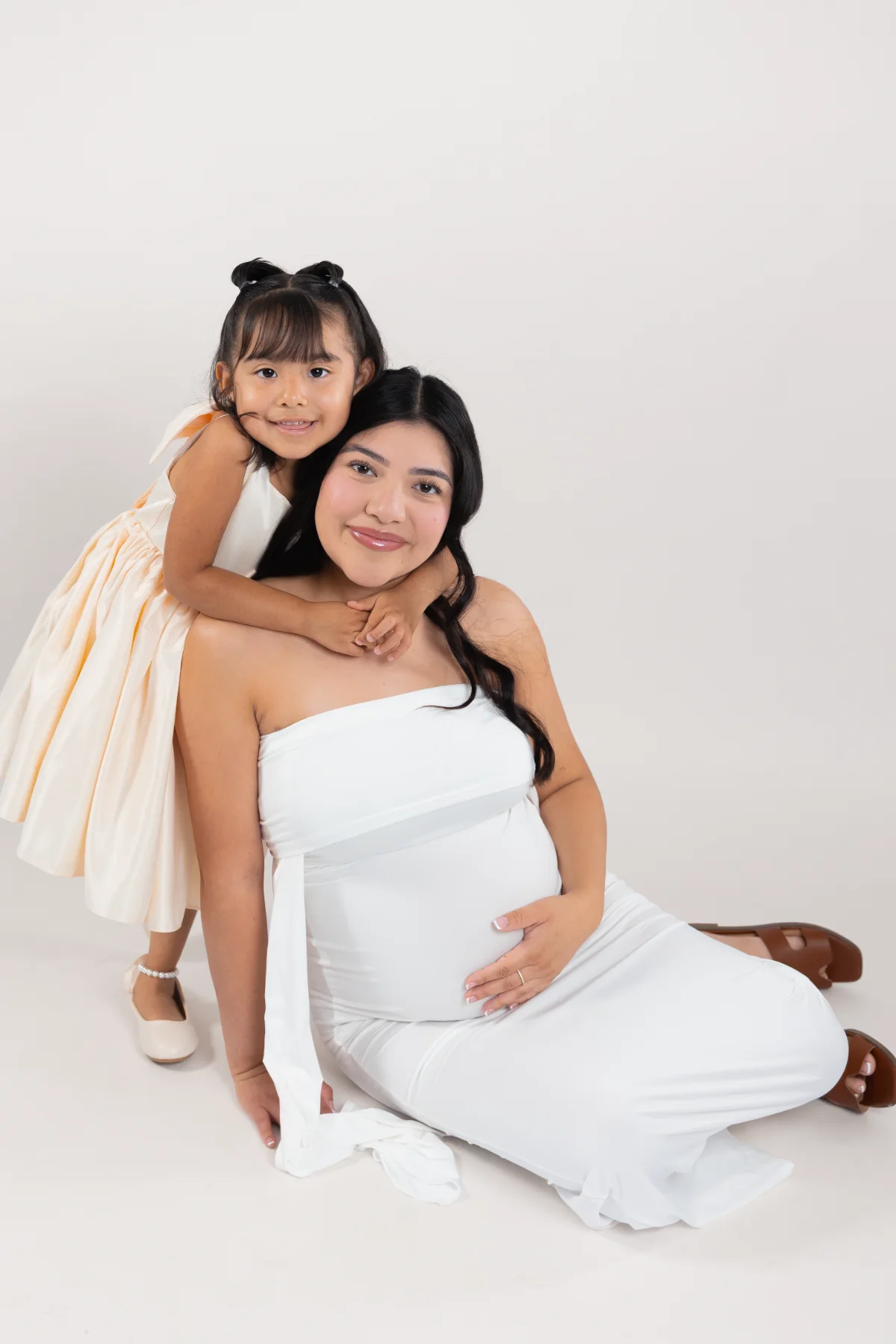 Mom and daughter maternity portrait, JSOLOVISUALS studio in Poway, CA
