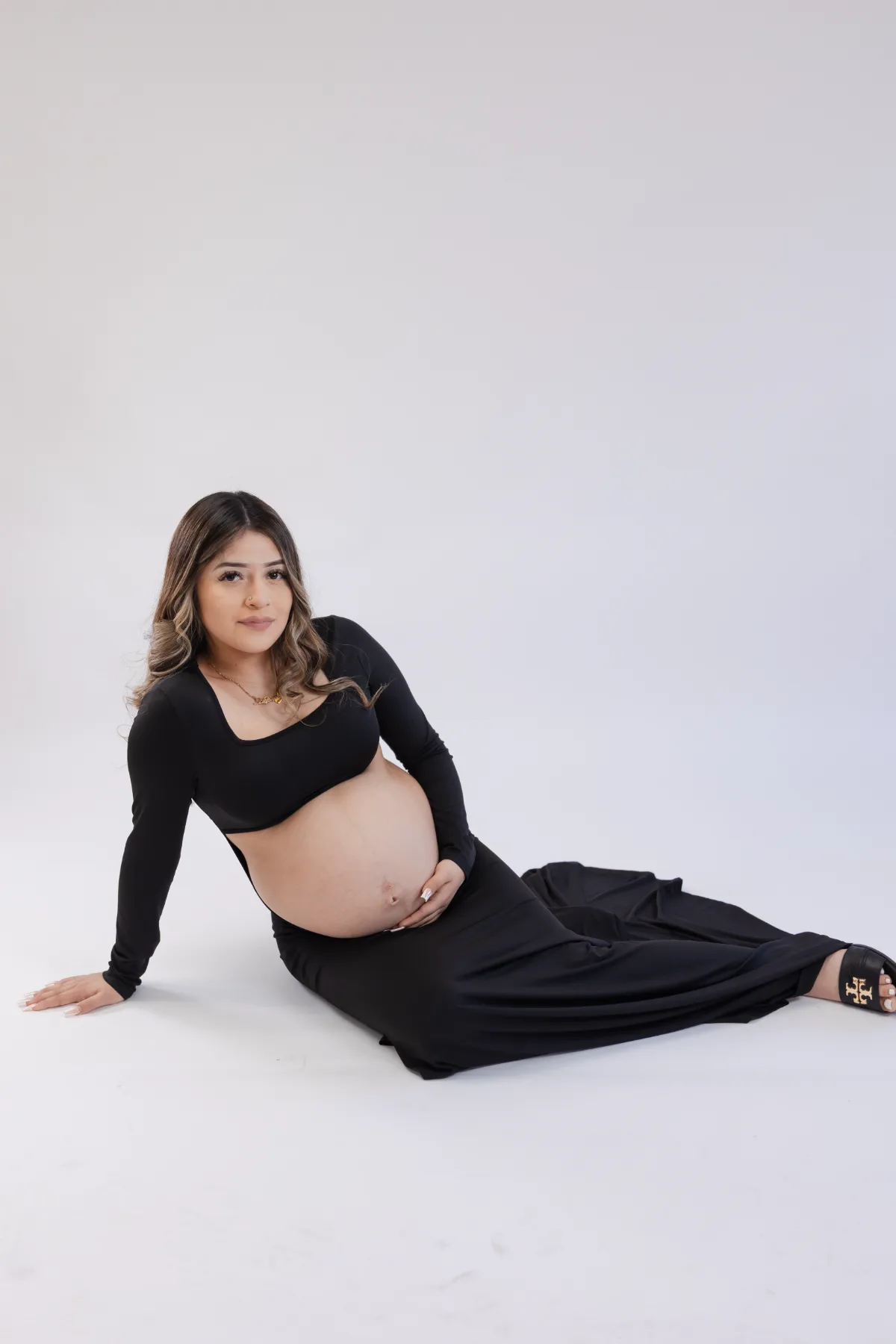 Fotos de maternidad en el estudio de JSOLOVISUALS en Poway, CA